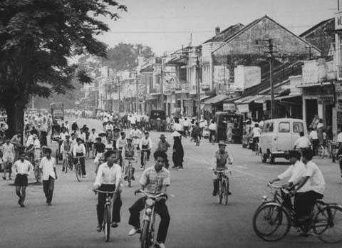 hue in 50s --- 9